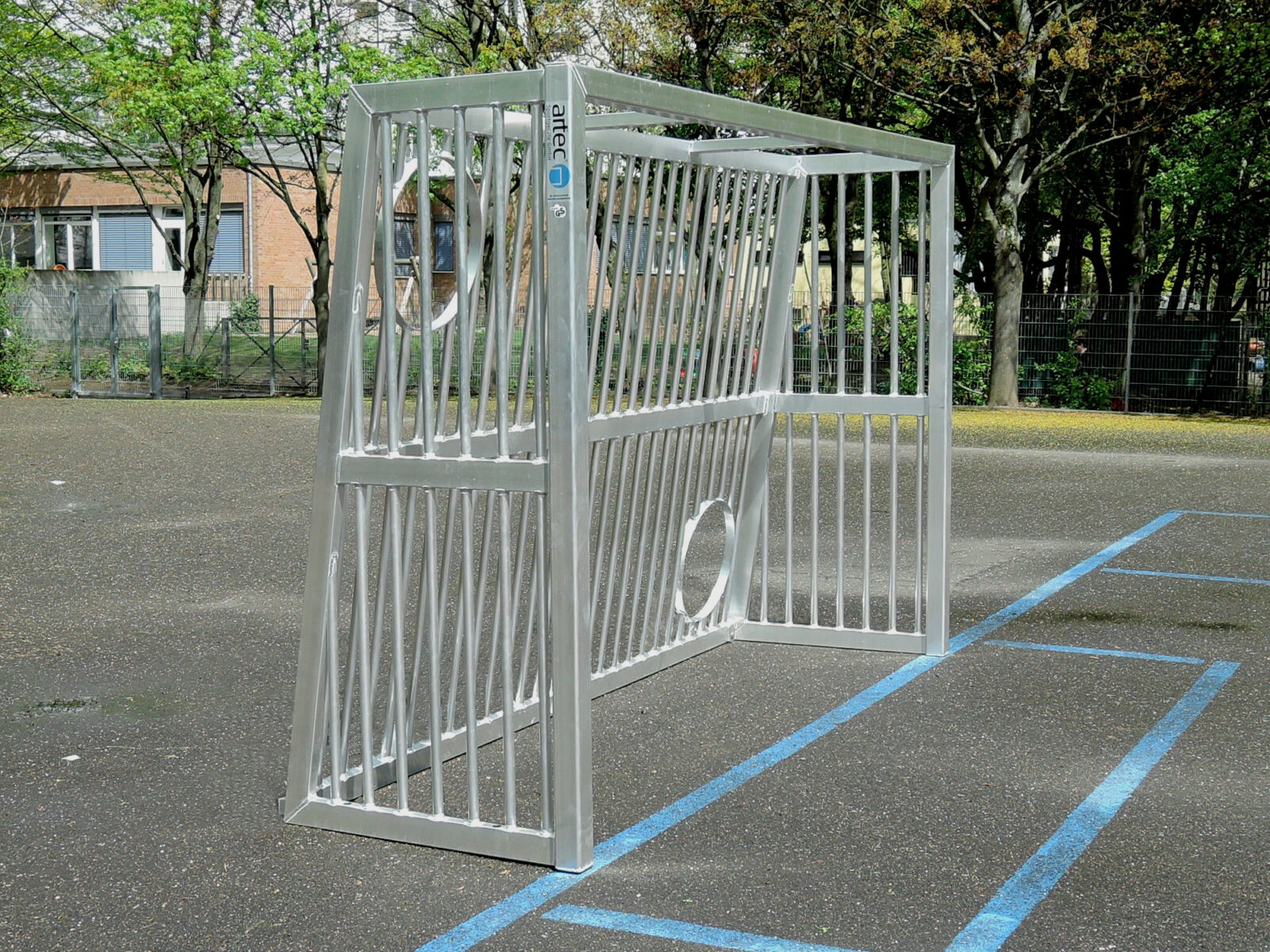 Fully welded recreational goal with goal wall