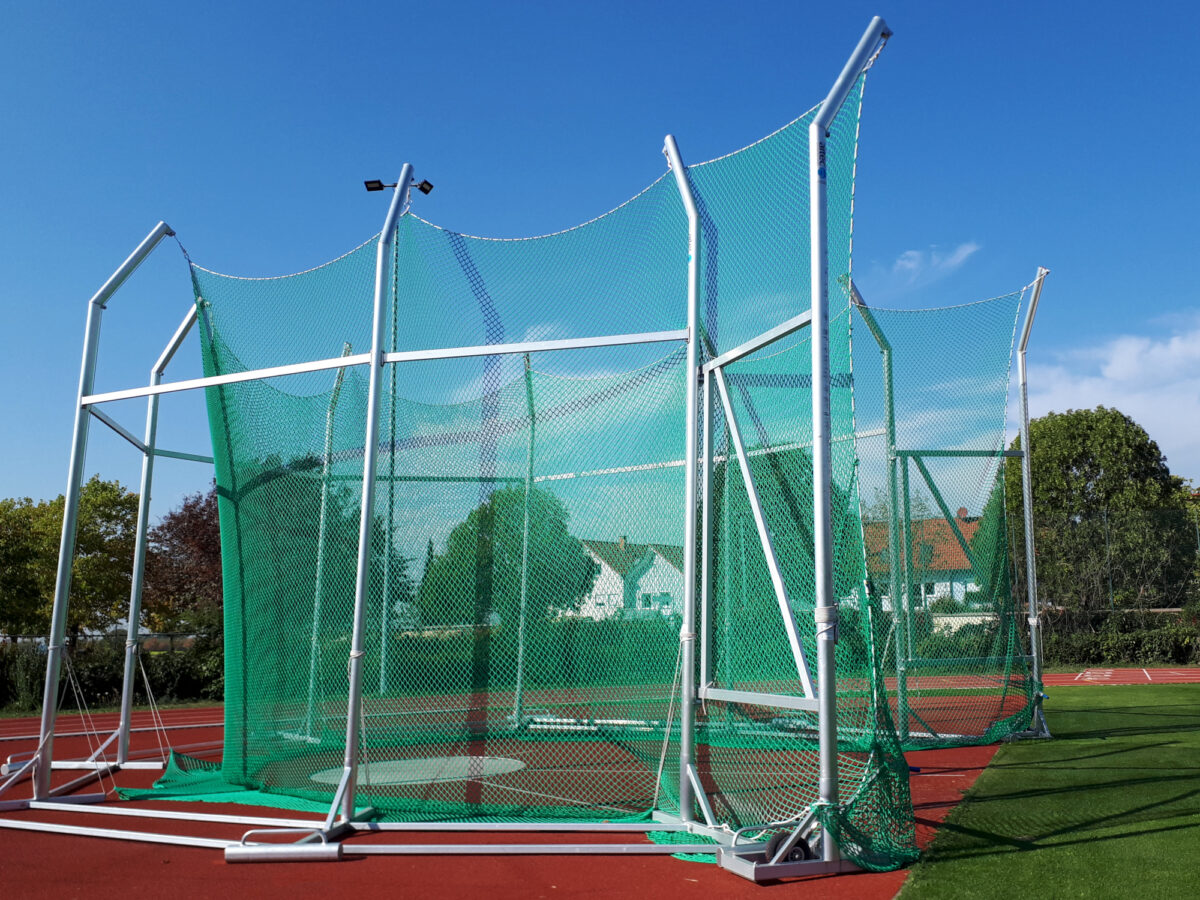 Free standing cage for discus and hammer throw artec®