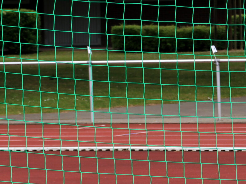 Ball stop net for stadiums