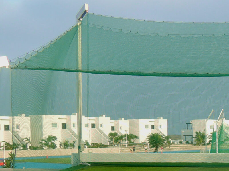 Ball stop net for golf courses